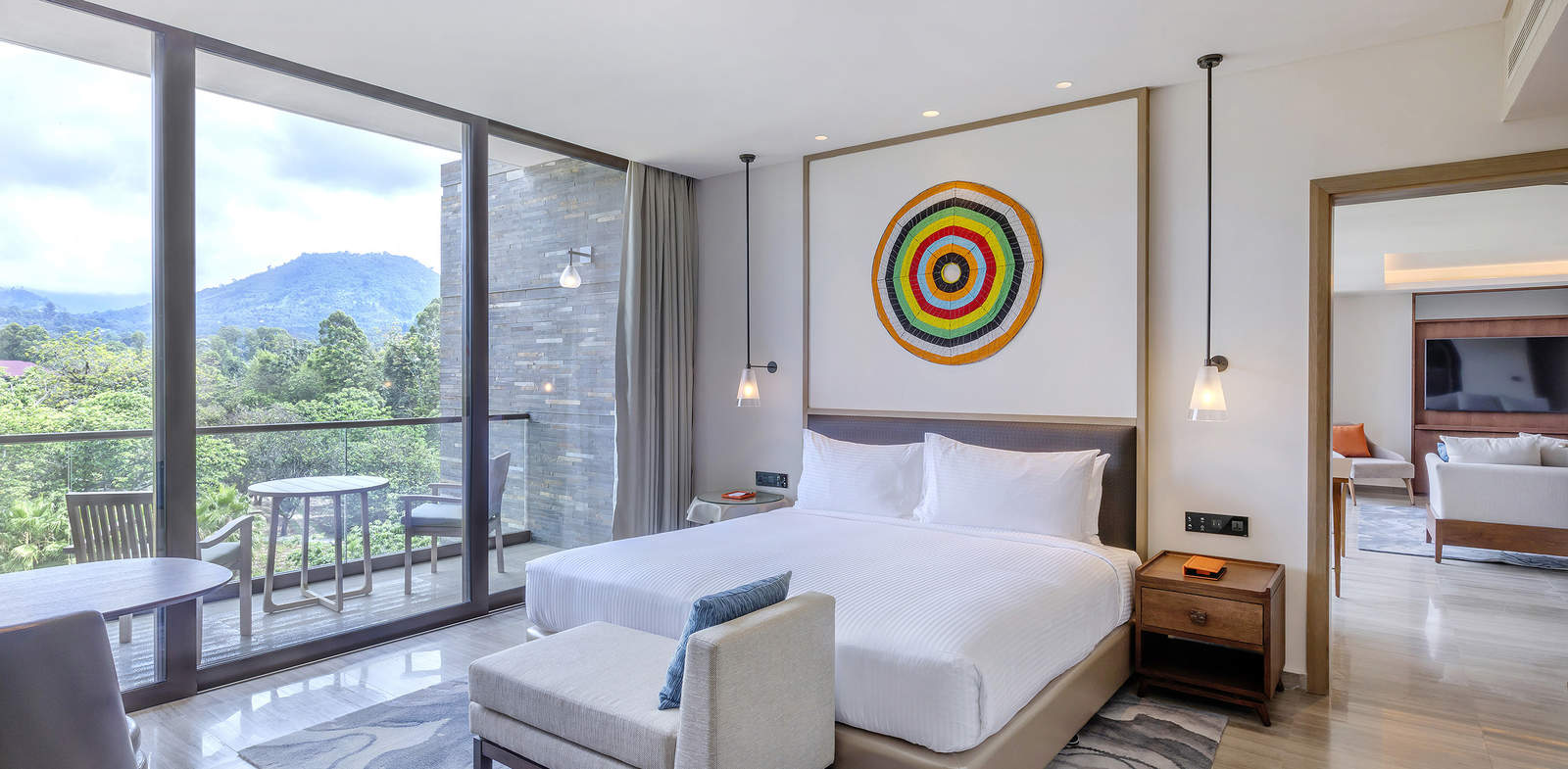 Junior-Suite-Red-Level Gran Melia